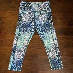 CVG Constantly Varied Gear Women's Aqua Leopard Crop Leggings Size Small Zebra